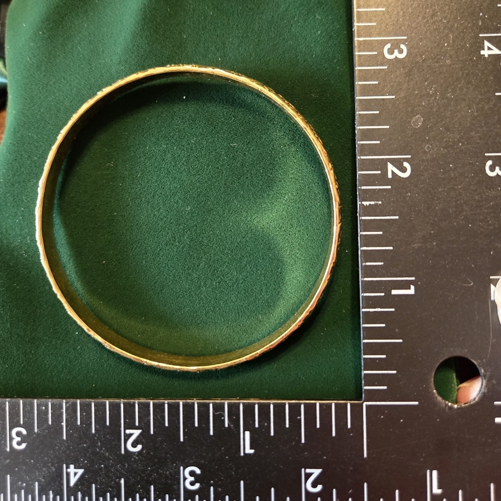 Beautiful bangle bracelet - Picture 4 of 4